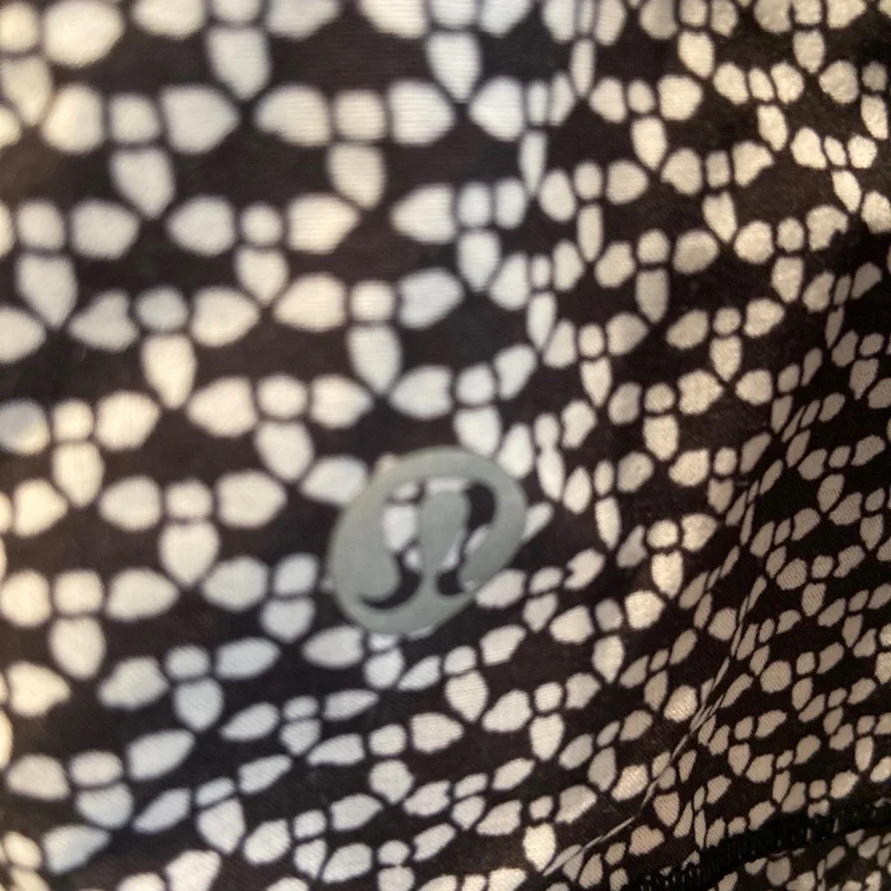 Lululemon Black White Ditsy Print Skirt Skort Classic Tennis Golf Size 6 Tall